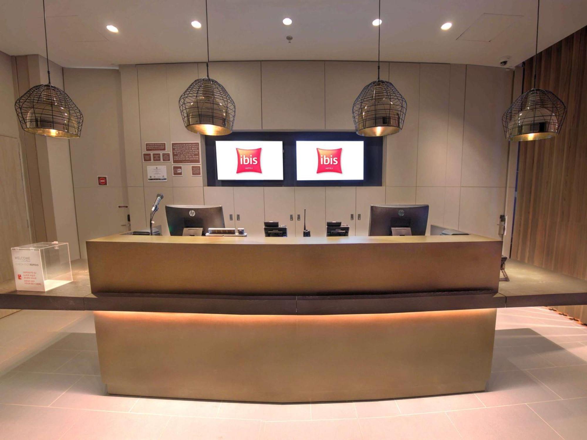 Ibis Apartadó Екстериор снимка