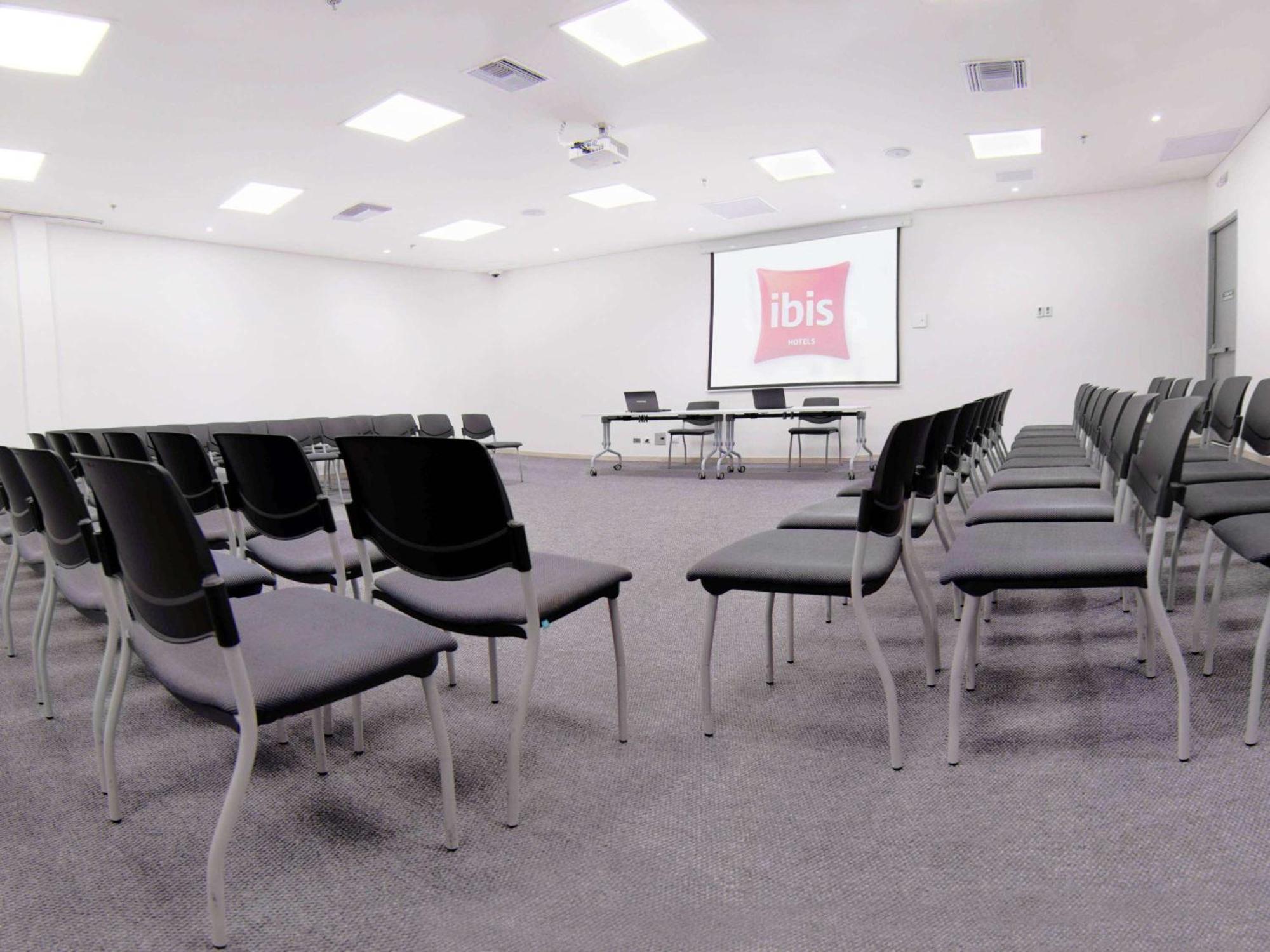 Ibis Apartadó Екстериор снимка