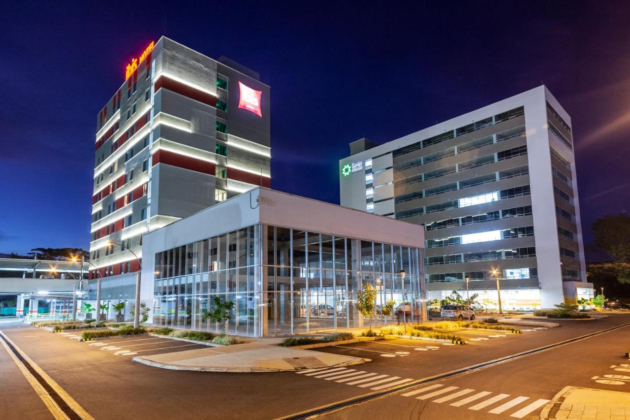 Ibis Apartadó Екстериор снимка
