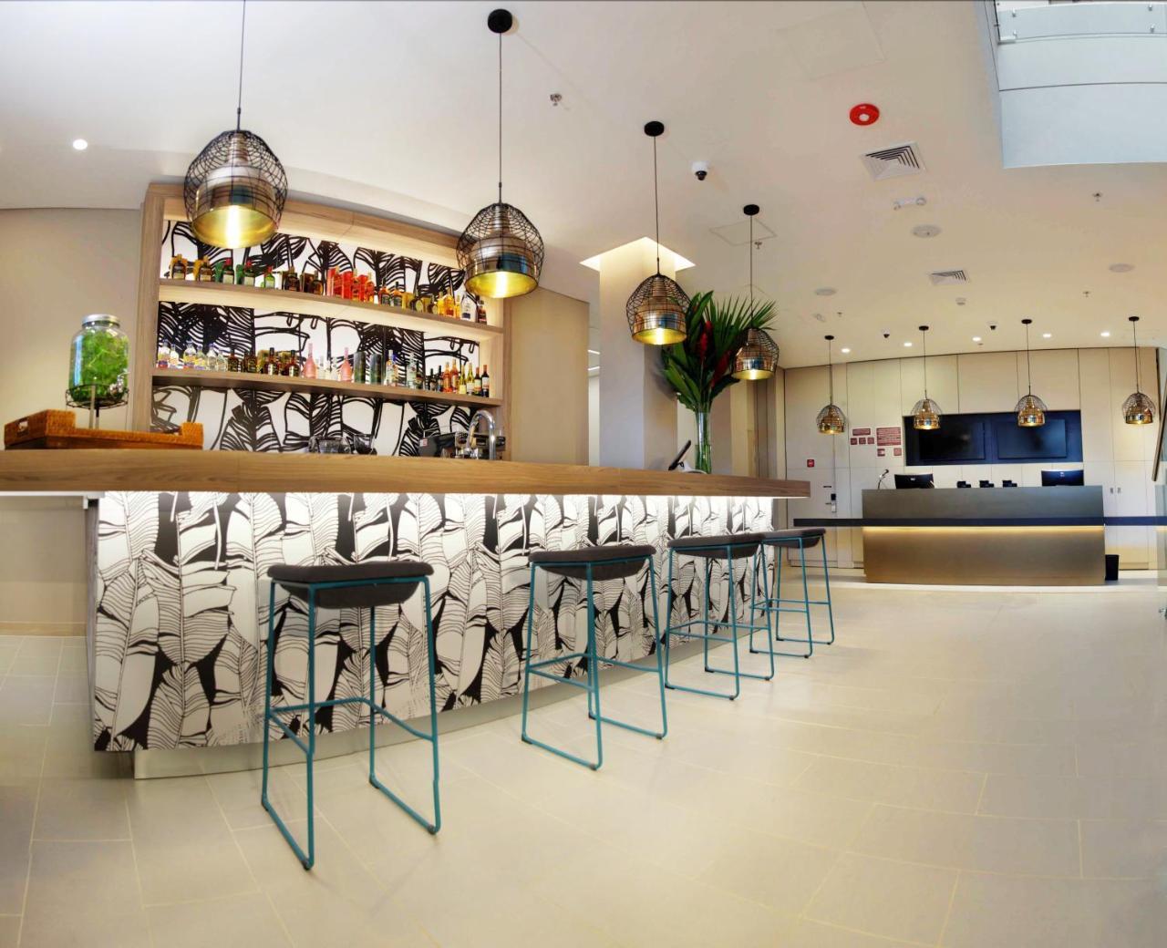 Ibis Apartadó Екстериор снимка